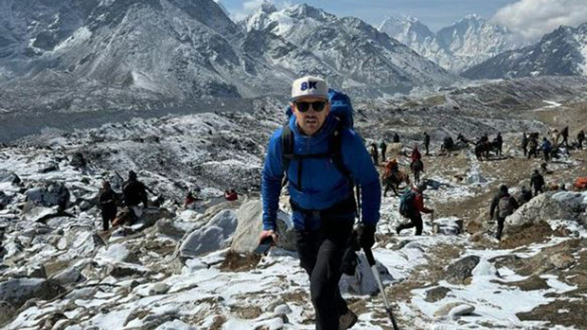 Mount Everest climber and guide missing for several days feared dead amid ice collapse