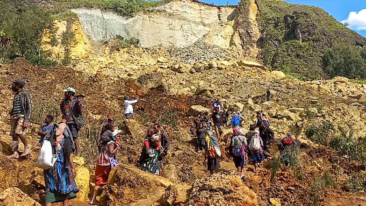 Papua New Guinea reports landslide death toll of 2,000 people