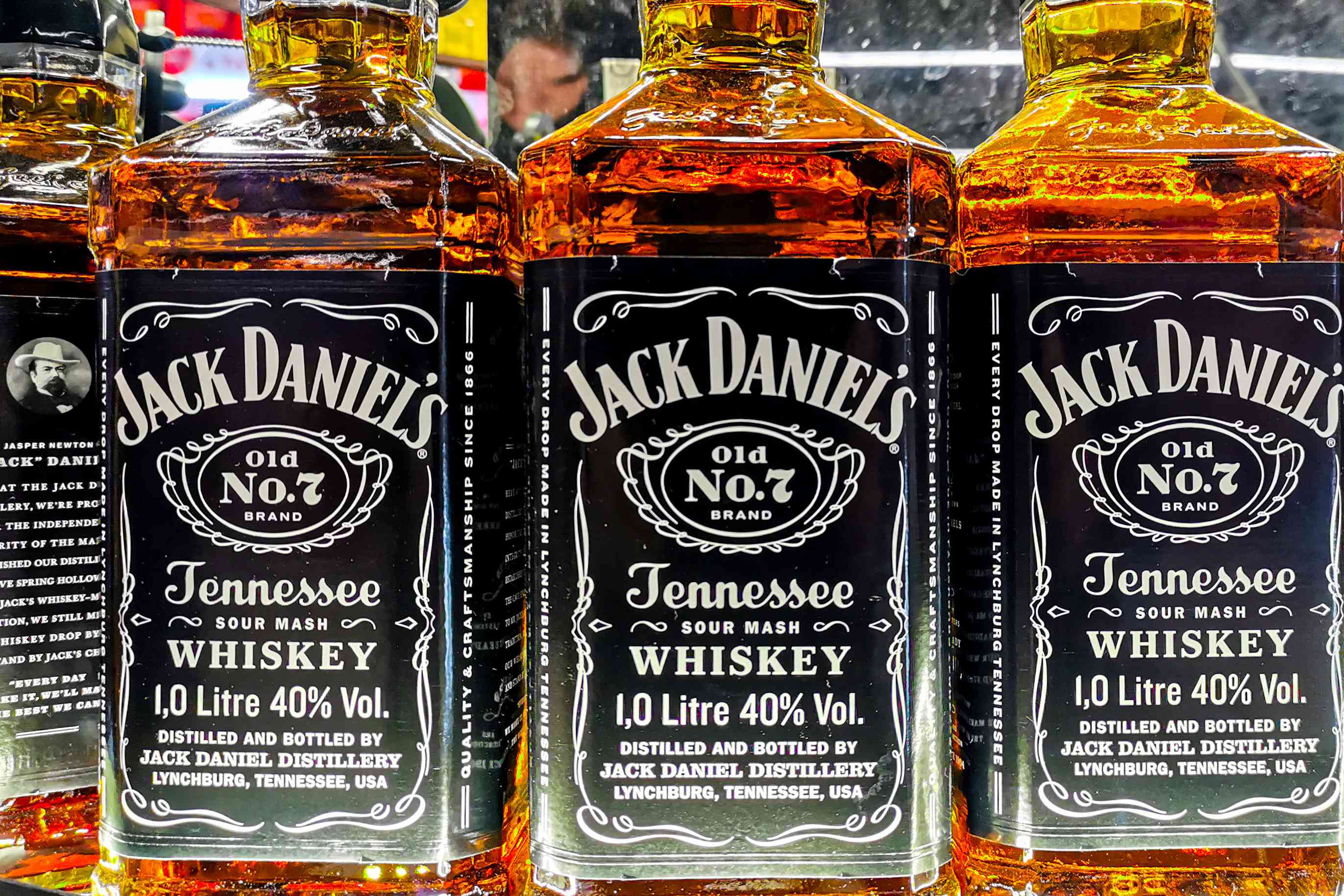 Brown-Forman Stock Falls as Jack Daniel’s Whiskey Sales Slump and Revenue Drops
