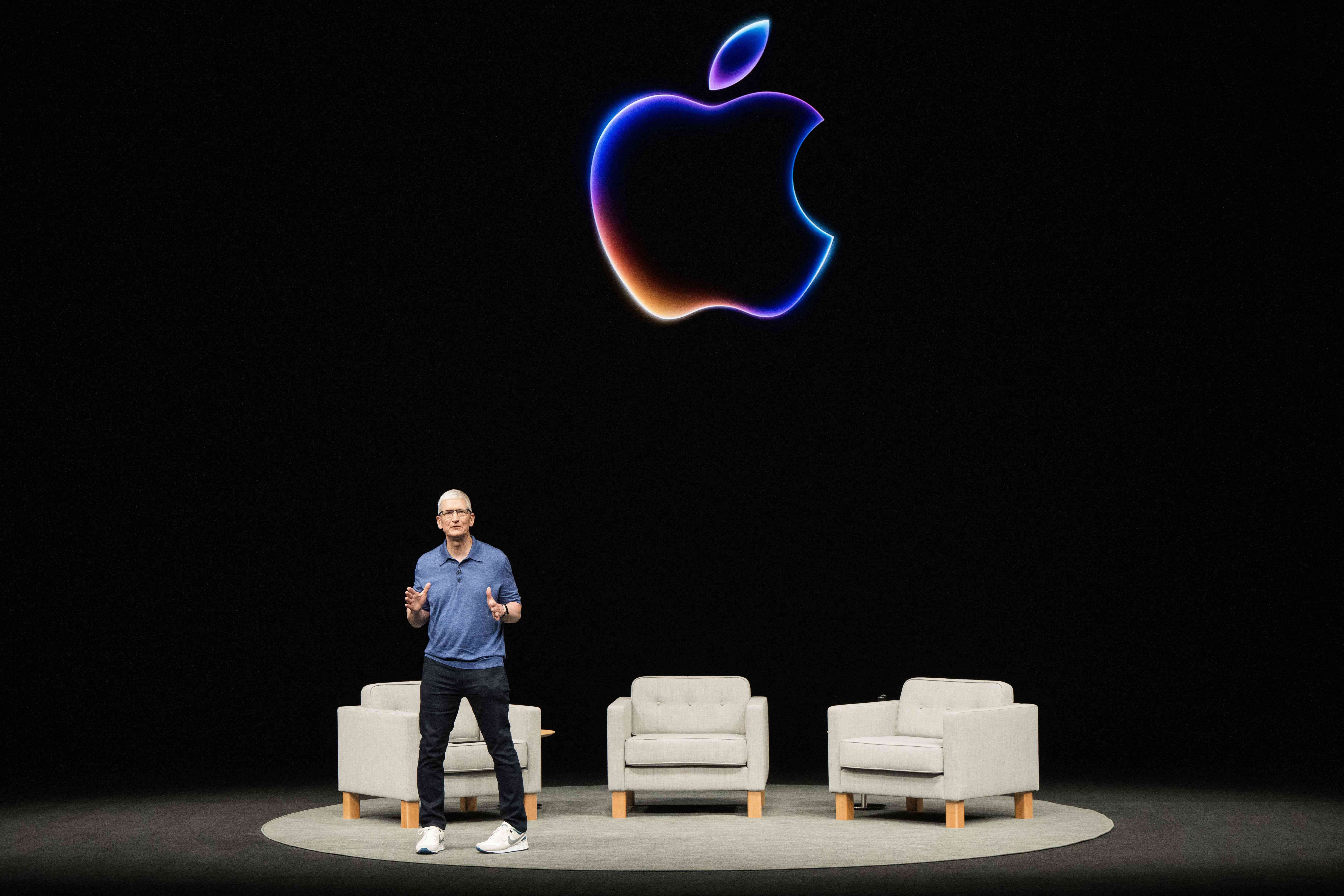 Apple’s Stock Surge Powers Gains for Some Tech-Focused ETFs