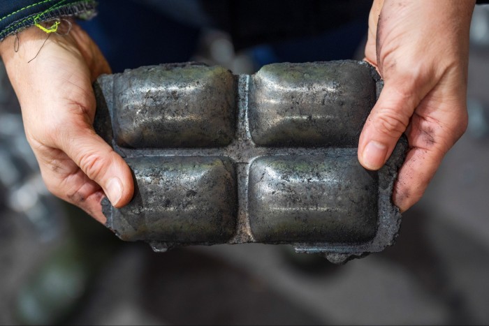 Steelmakers look to hydrogen to green heavily polluting sector