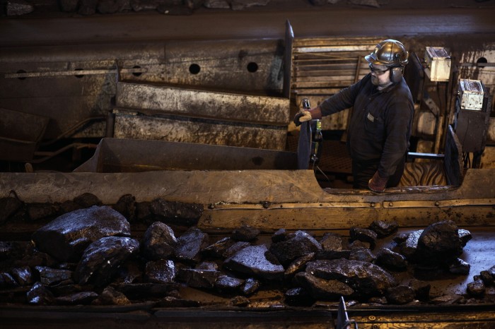 Steelmakers look to hydrogen to green heavily polluting sector