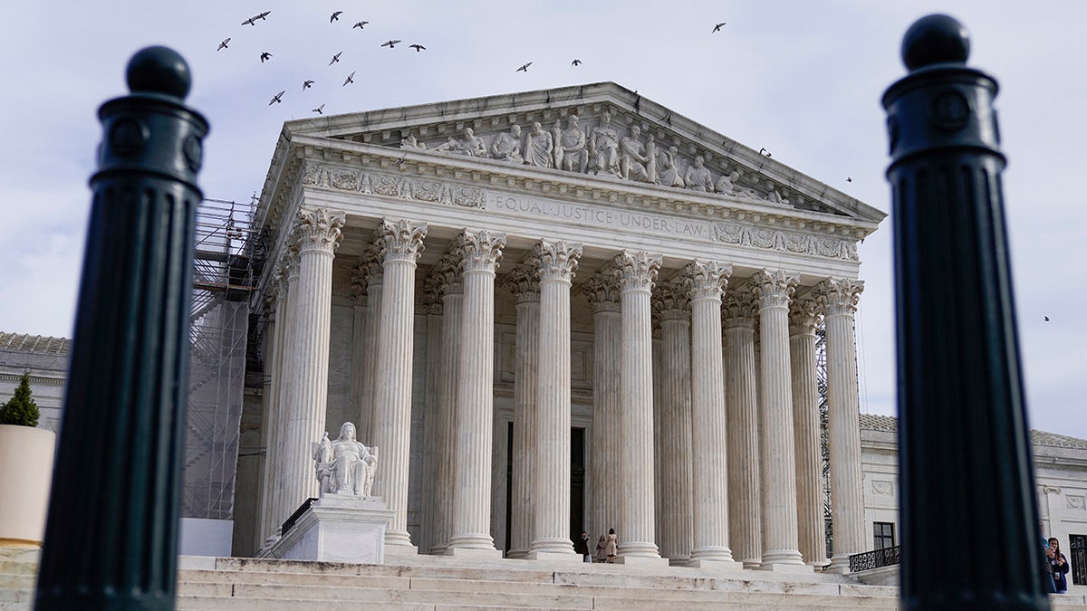 NY Dems’ renewed effort to bar Trump from ballot likely DOA without even considering 14th Amendment: expert