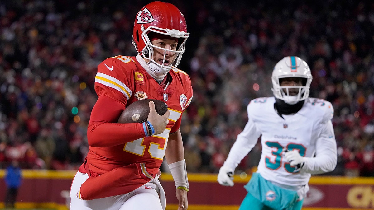 Patrick Mahomes’ mother Randi opens up about the difficulties she faced as the star QB rose to fame