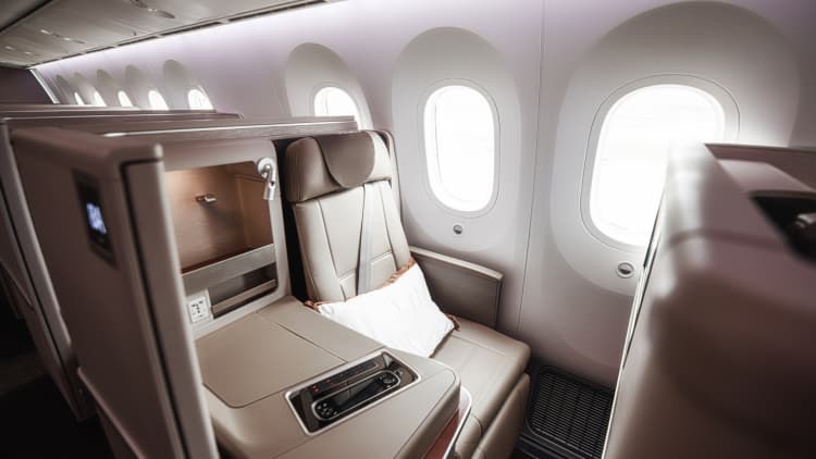 Empty middle seats, more legroom