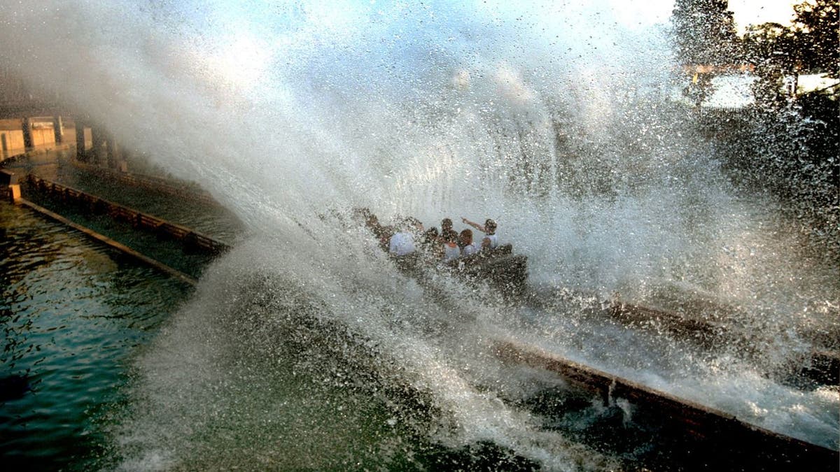 New Hampshire amusement park guest found drunk, naked near wave pool