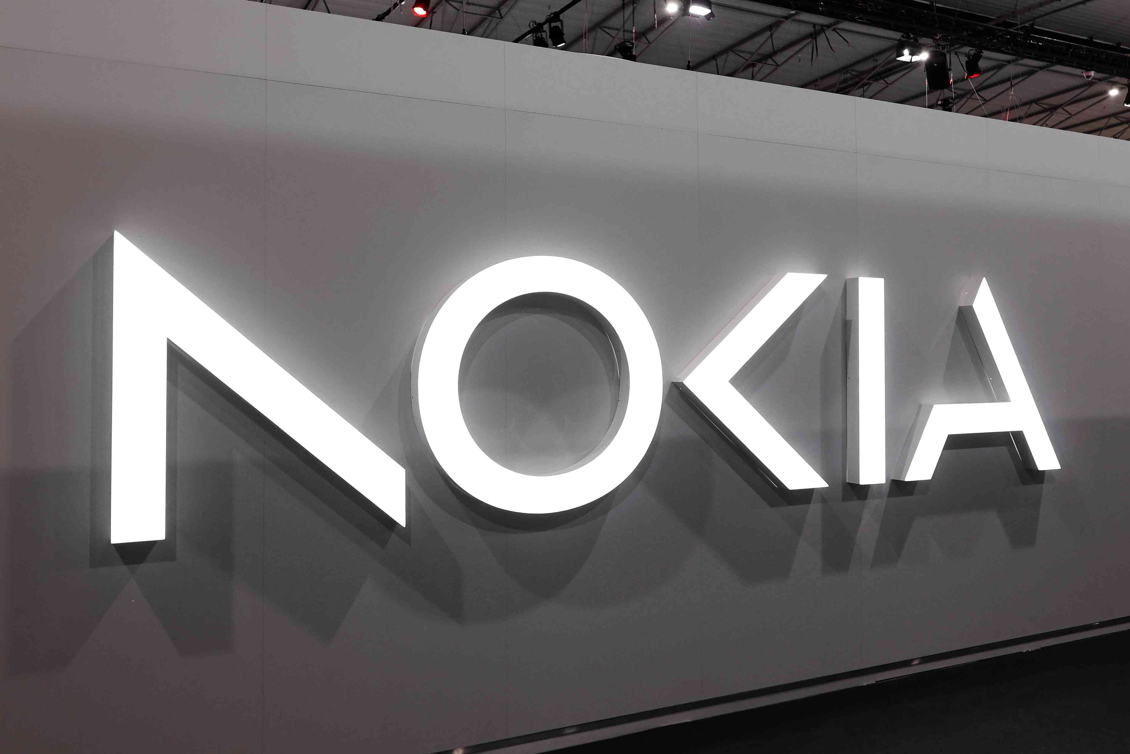 Nokia Sees Second-Half Business Rebound, Stock Rises