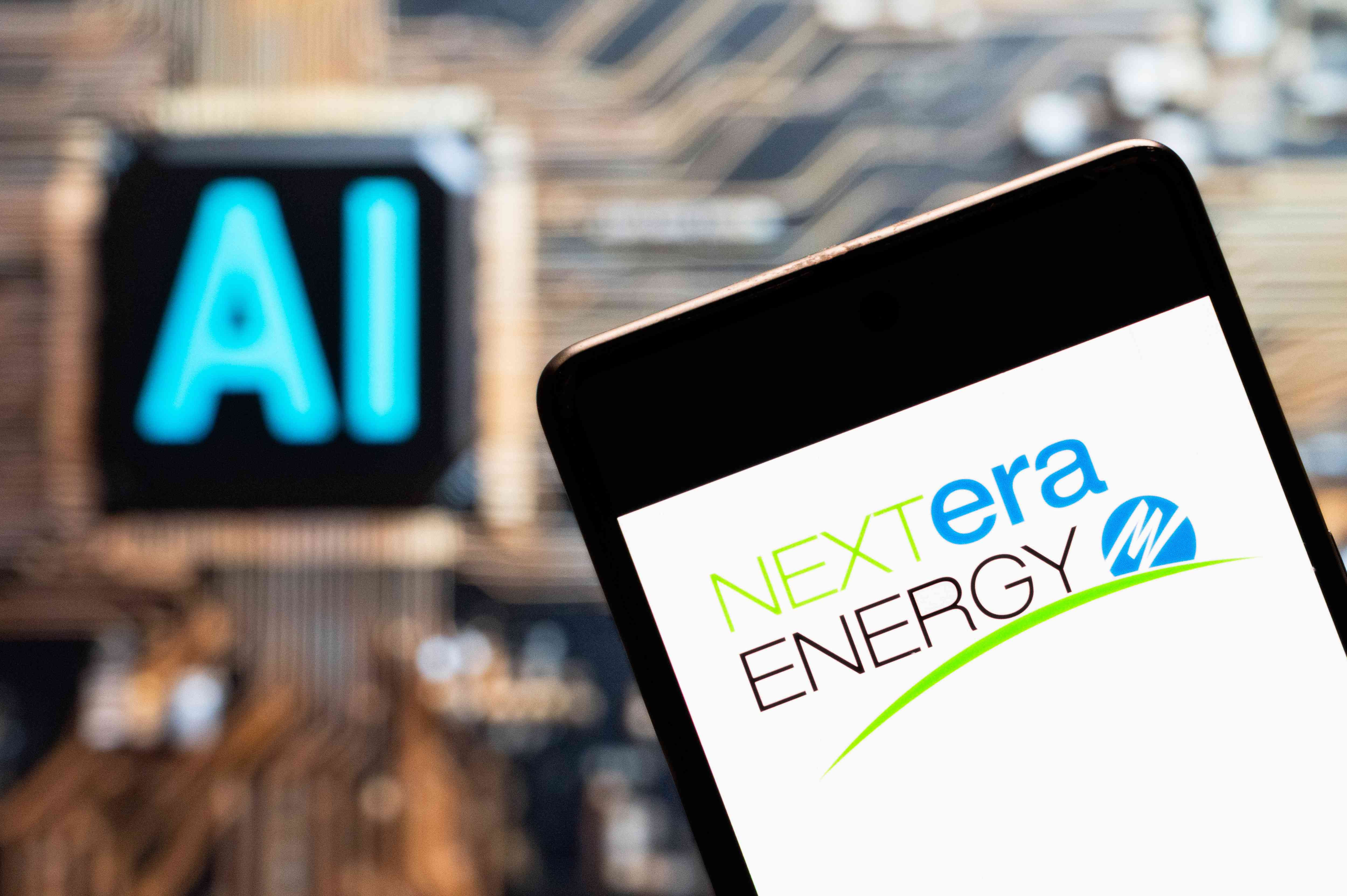 NextEra Gets Boost From ‘Strong Tailwinds,’ Sees Solid Earnings Ahead