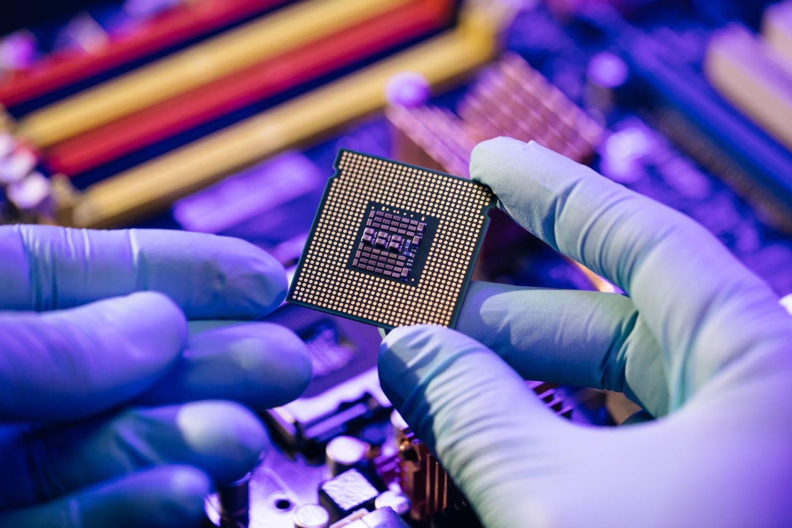 Down 26% YTD, Should You Invest in This Underperforming Intel Rival?