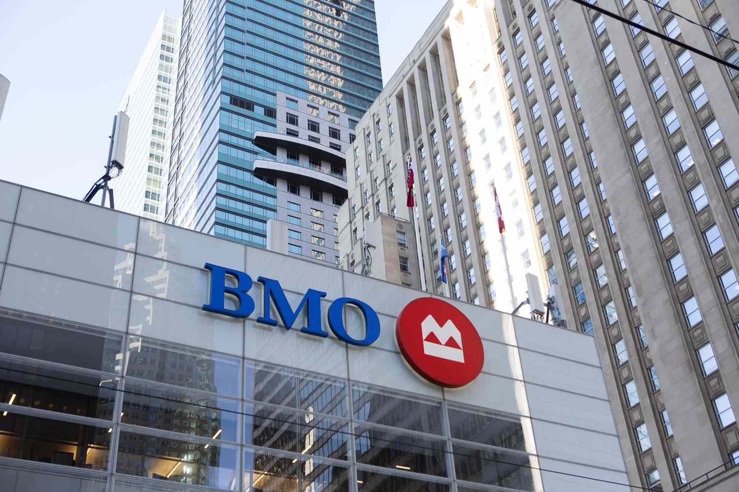 Bank of Montreal Stock Slips on Lower-Than-Expected Earnings