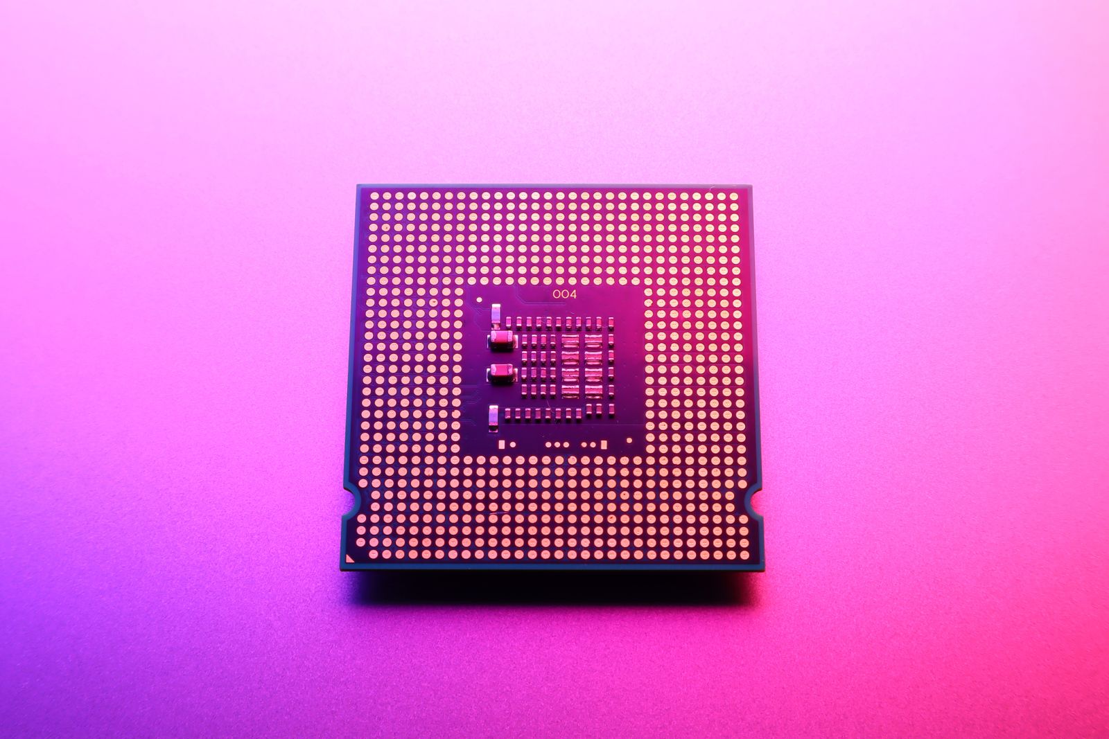 3 ‘Strong Buy’ Semiconductor Stocks With 37% Upside or More
