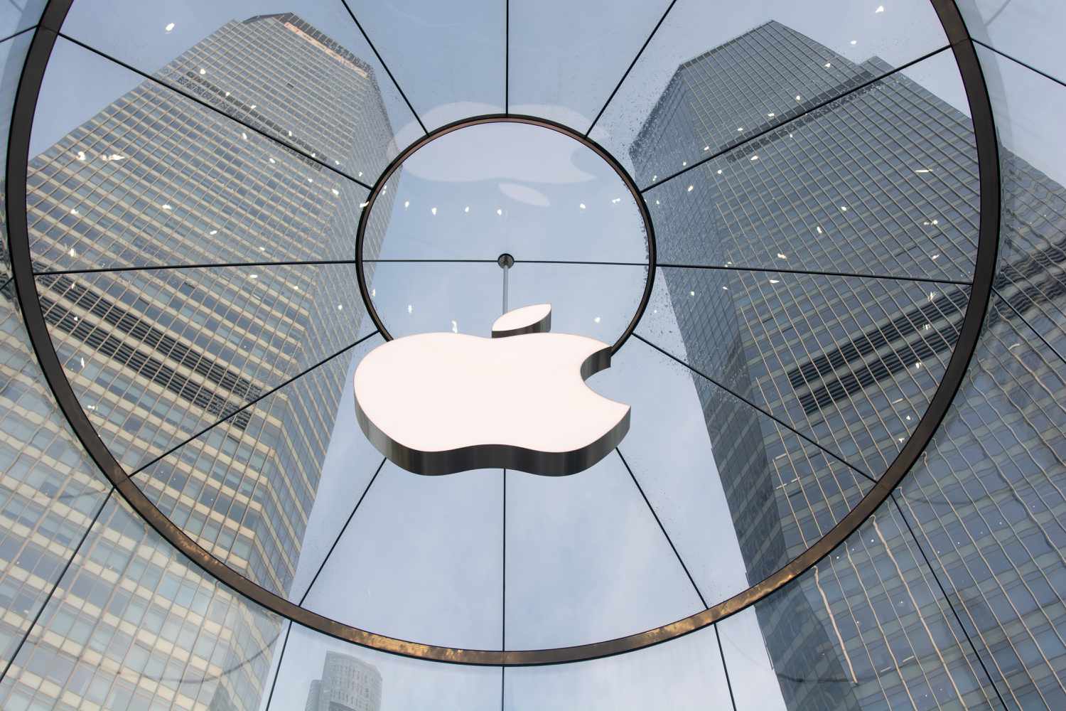What Wall Street Analysts Think of Apple Stock Ahead of Monday’s iPhone 16 Event