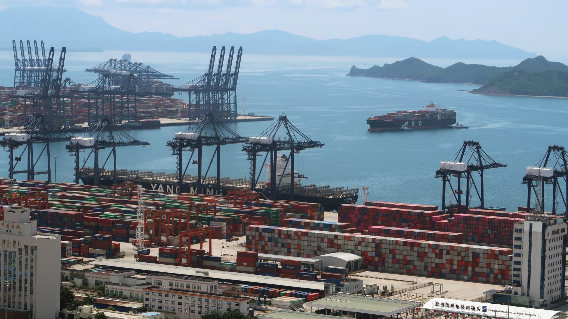 China’s exports grow by 8.7% in August, beating expectations