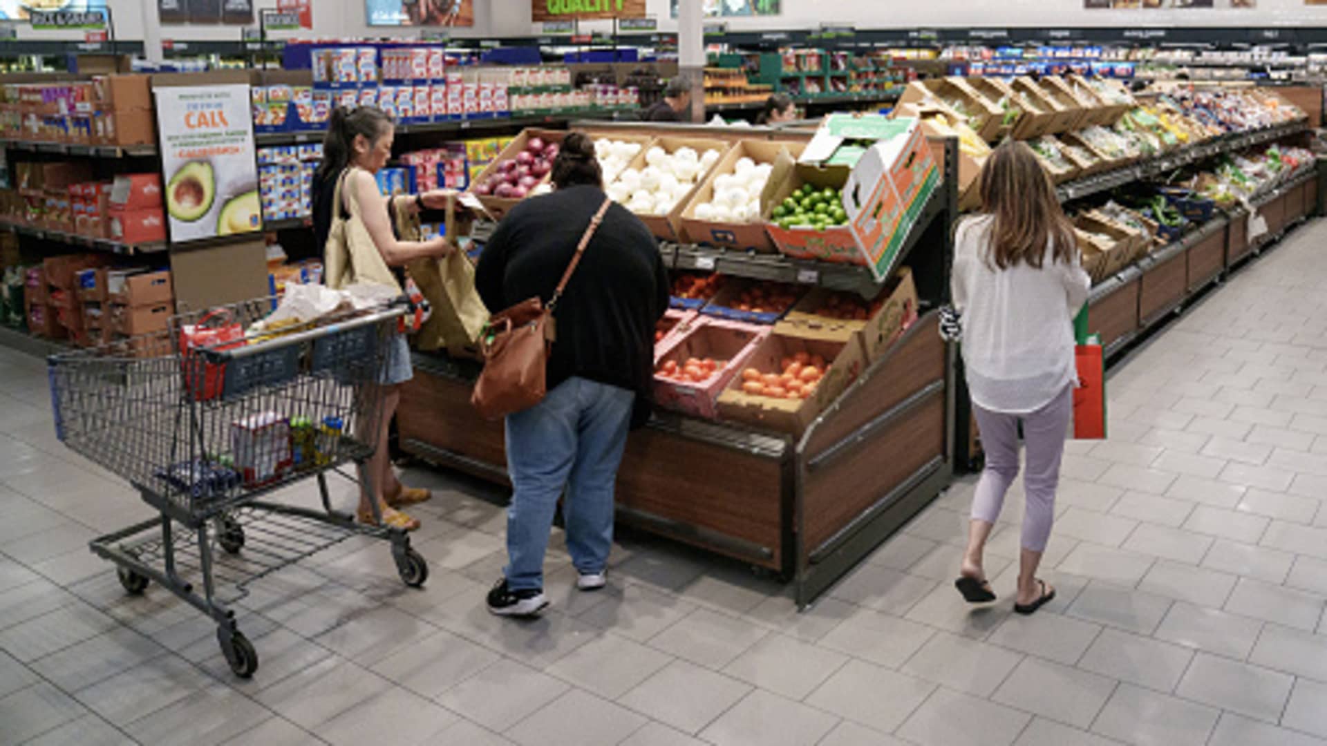 Treasury yields rise as traders weigh new U.S. inflation data