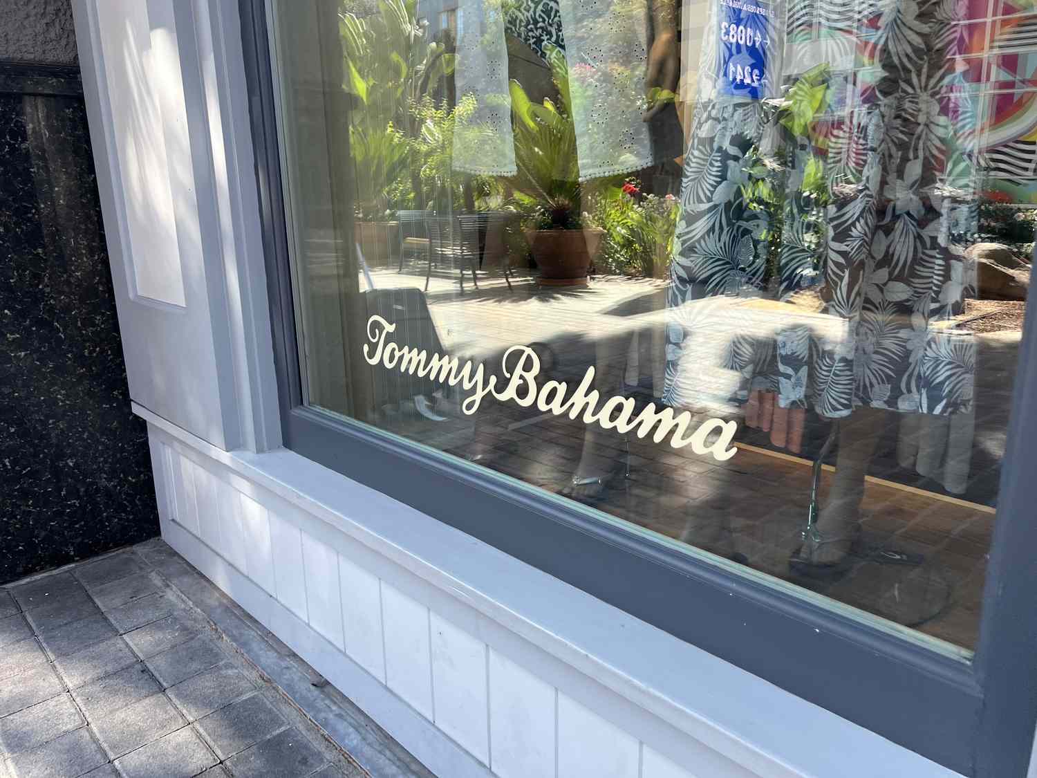 Tommy Bahama Owner Oxford Industries Blames Weak Consumer Sentiment for Results