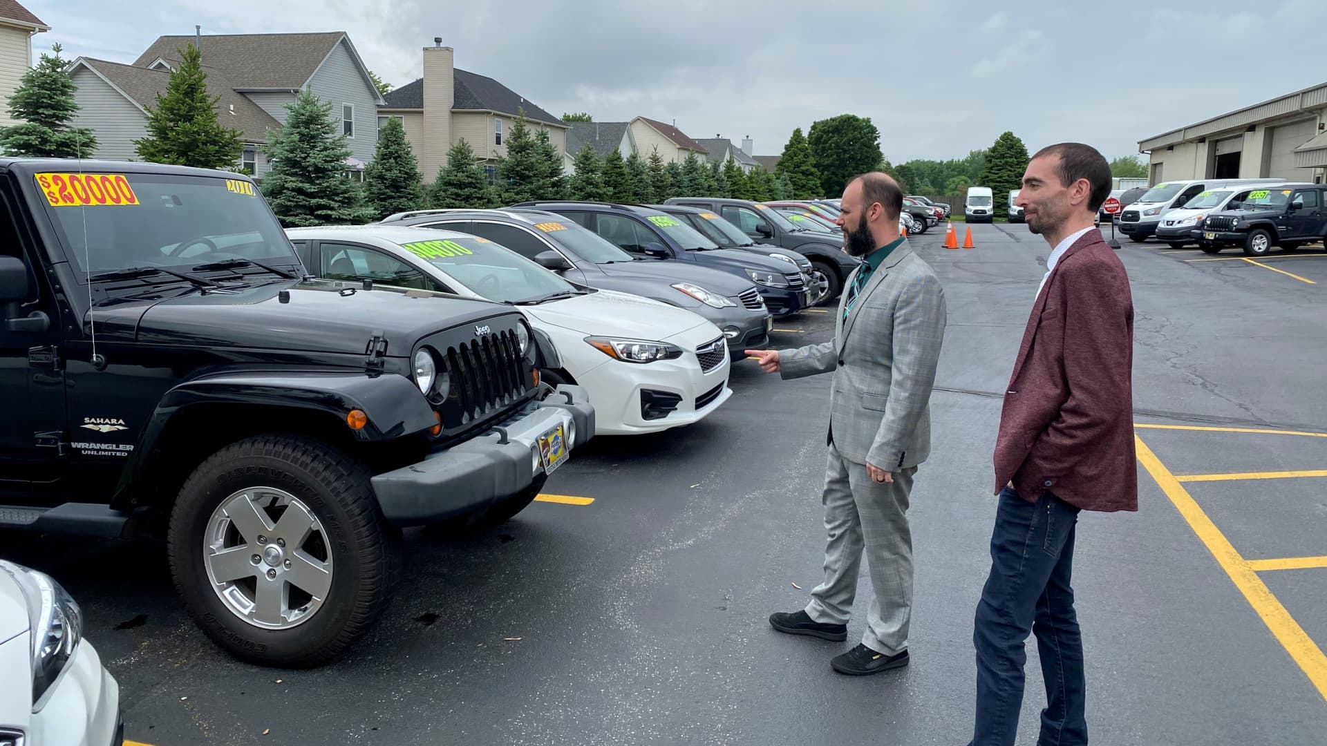 Why the Fed’s rate cut won’t immediately help car buyers or sales