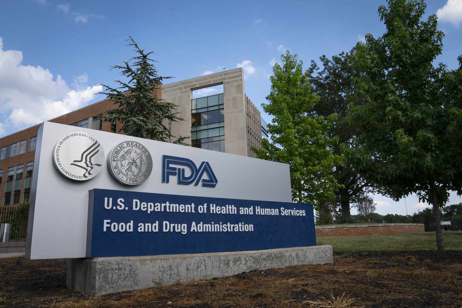 Summit Therapeutics Stock Jumps as Lung Cancer Drug Placed on FDA Fast Track