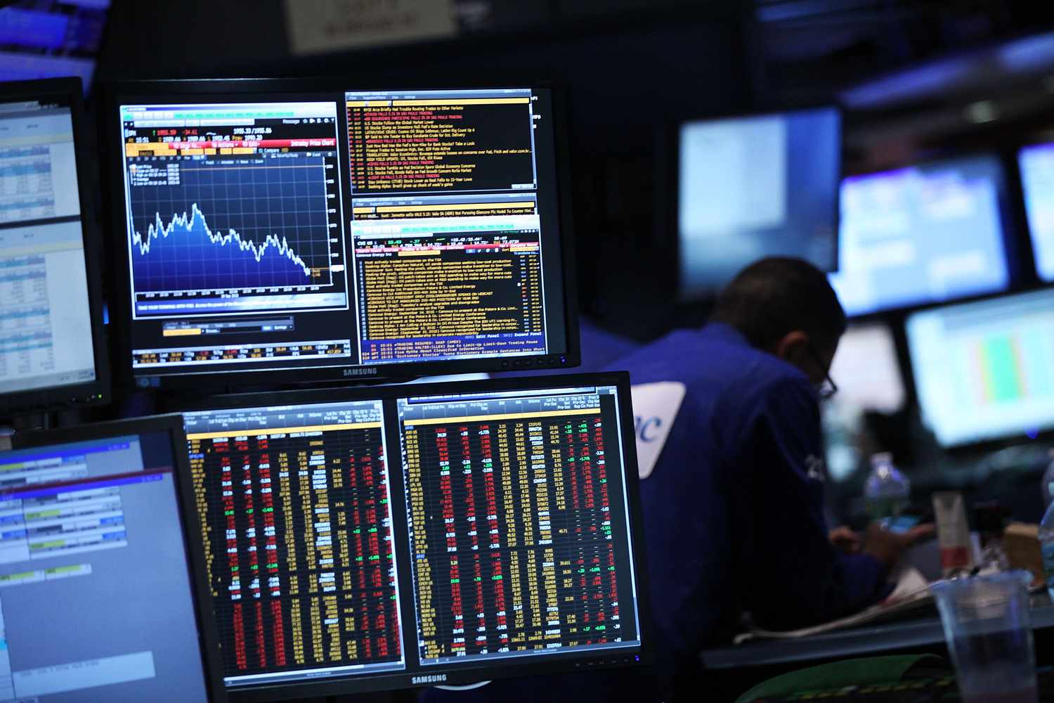 Hospital Operators HCA, UHS Fall After Earnings