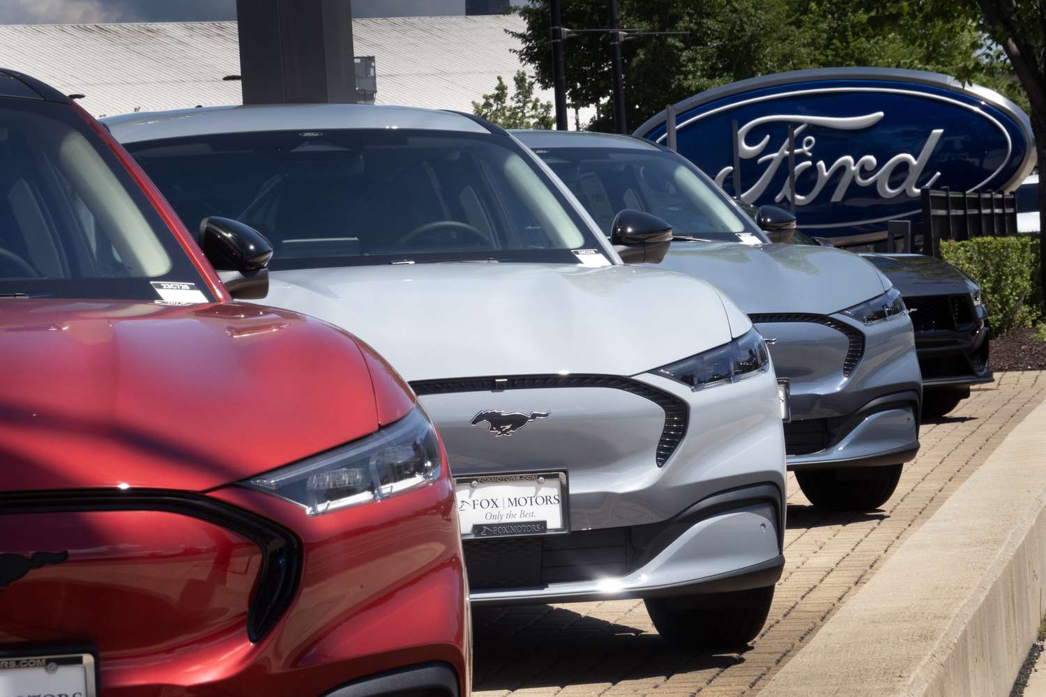 Ford Stock Drops After Automaker Misses Profit Estimates, Trims Guidance