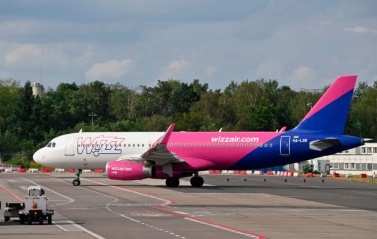 Wizz Air passengers surge despite engine dispute