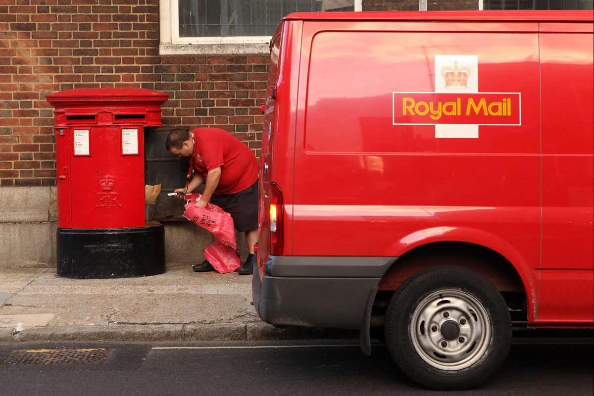 Royal Mail IDS owner to return to profit as Kretinsky takes reins