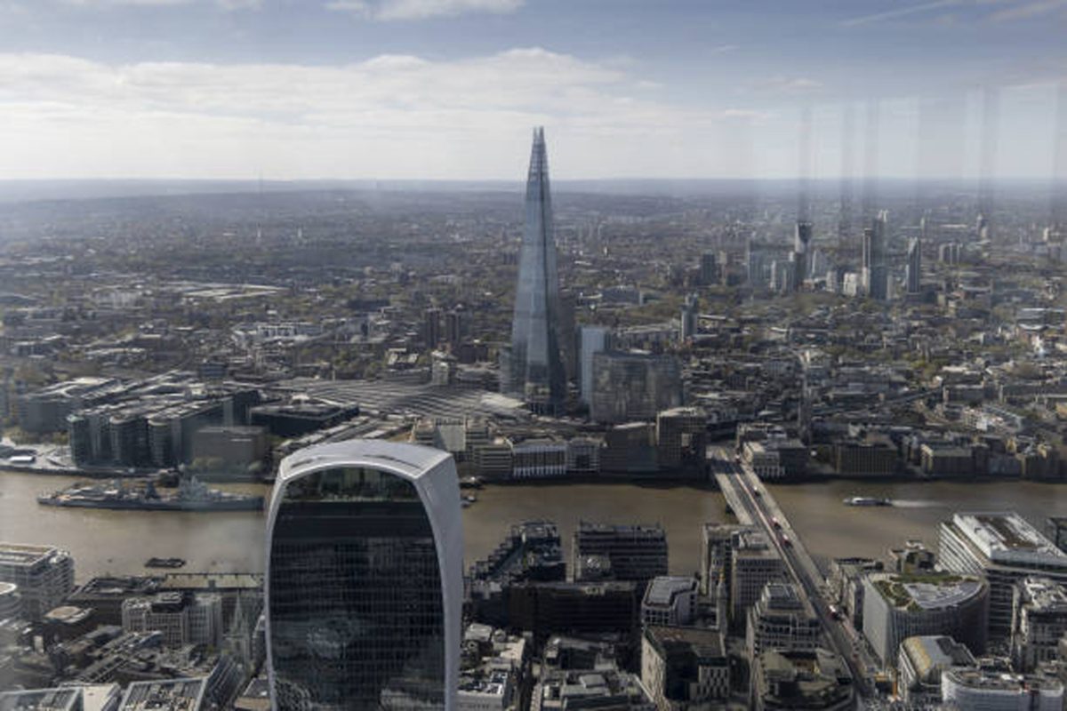 Liontrust: Outflows continue for money manager