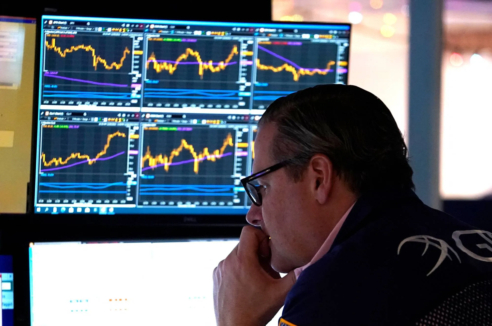 Treasury Bonds Drift Lower as the Fed Meeting Shifts Into Focus