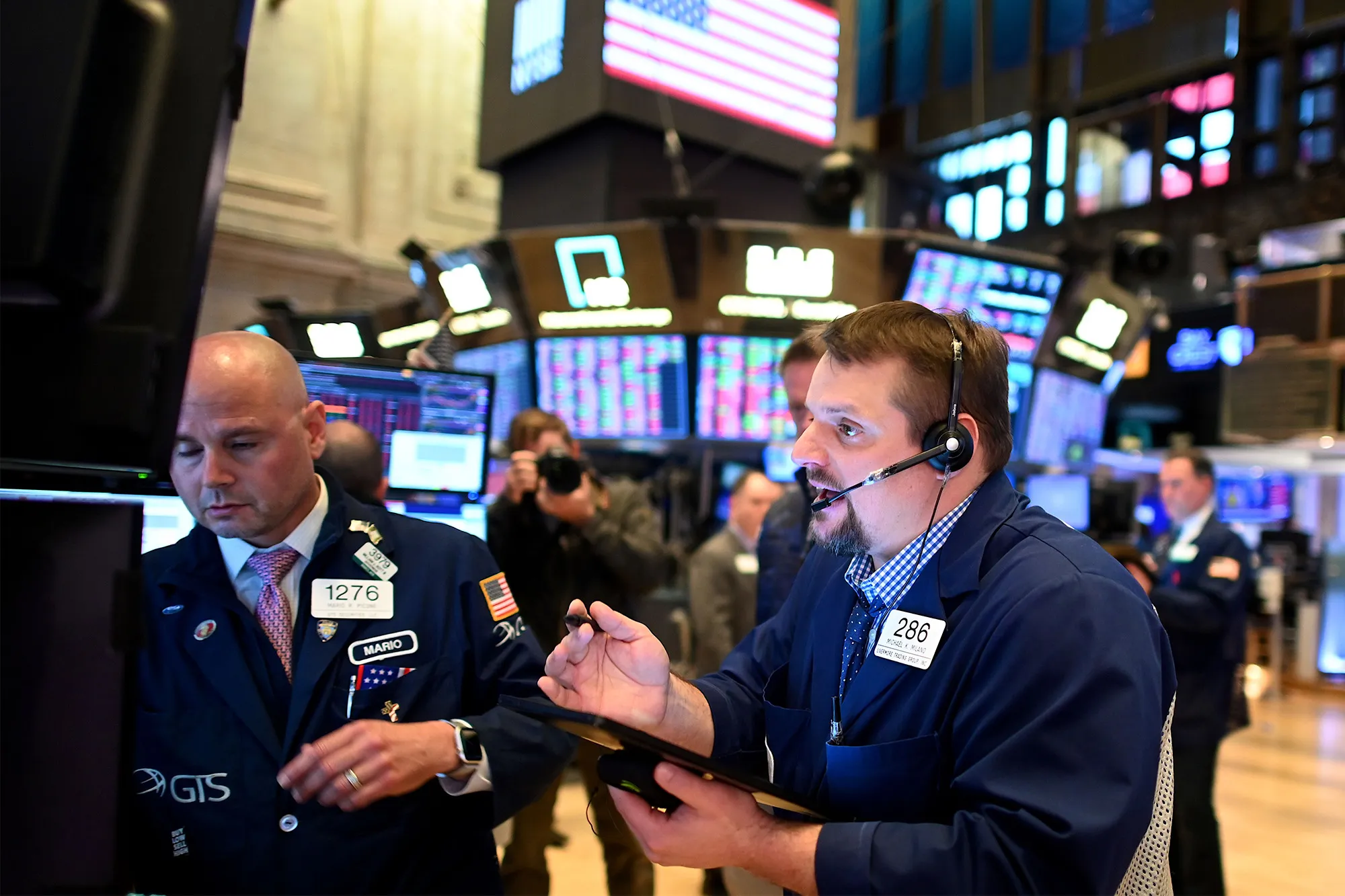 For Stable Returns, Wall Street Analysts Recommend These Dividend Stocks