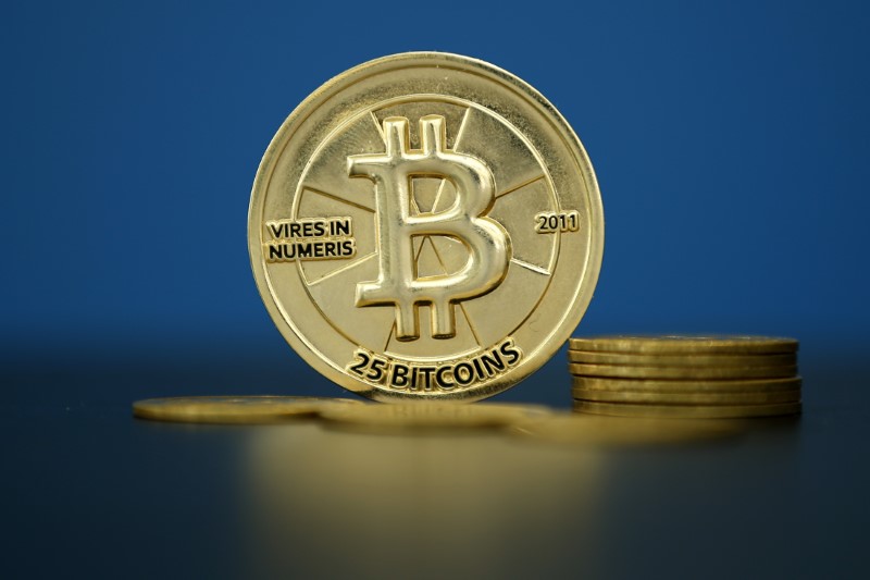 XRP on Verge of Big Bitcoin Move, and It’s Up
