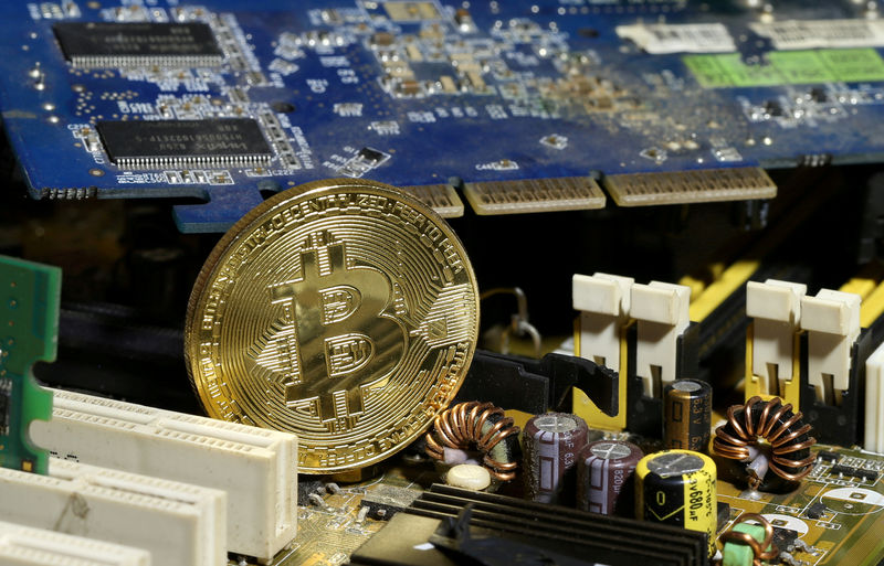 Vivek Ramaswamy Stresses Bitcoin’s Hedge Role as ’Increasingly Clear’