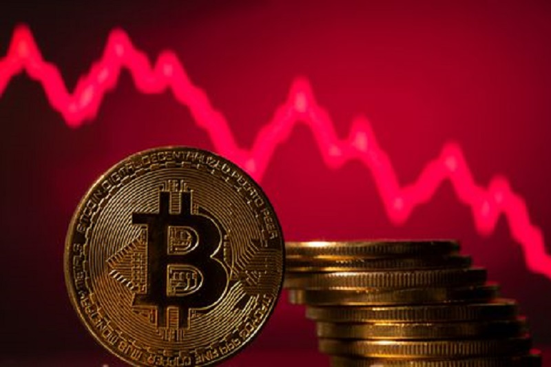 Bitcoin price today: slumps to $77k on Trump tariffs; Black Monday in focus