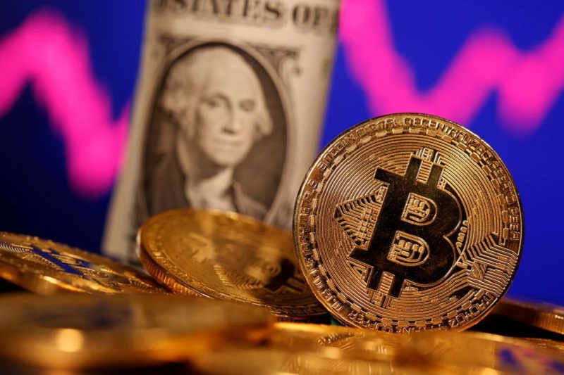 $103 Million Bitcoin Transfers Stun Major Crypto Exchange in Minutes