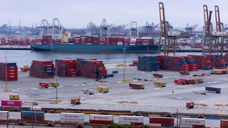 If trade court ruling stands, Trump seen shifting to other options for tariff assault
