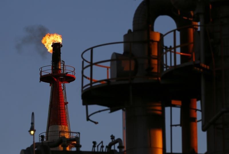 Oil prices dip after surging on heightened US-Iran tensions