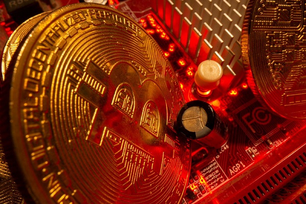 Bitcoin price today: edges under 109k as tariff, rate jitters offset "crypto week"