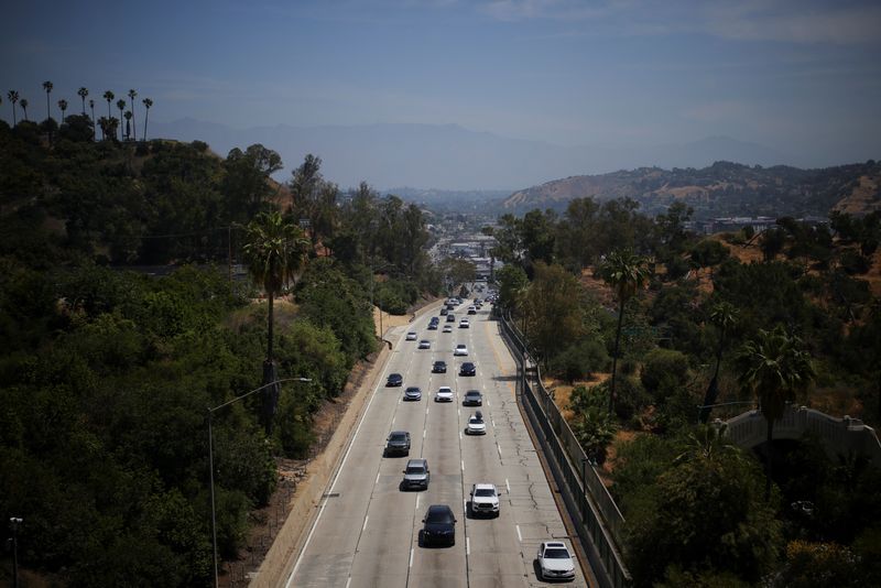 US auto safety nominee calls for active oversight of self-driving cars